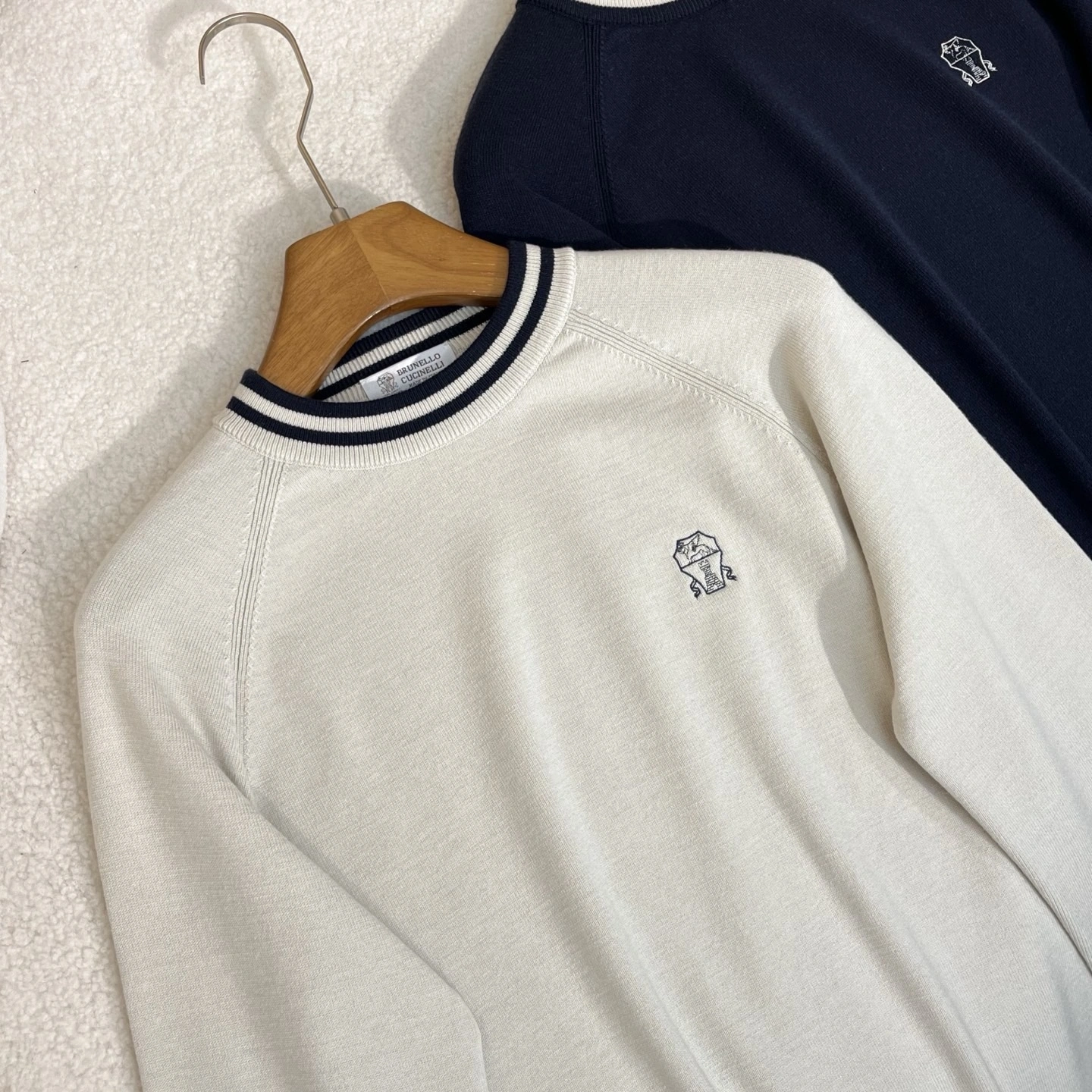 wg.luxury-- 2ru9588o wool embroidery 2colour item: E-F443J1819-2H